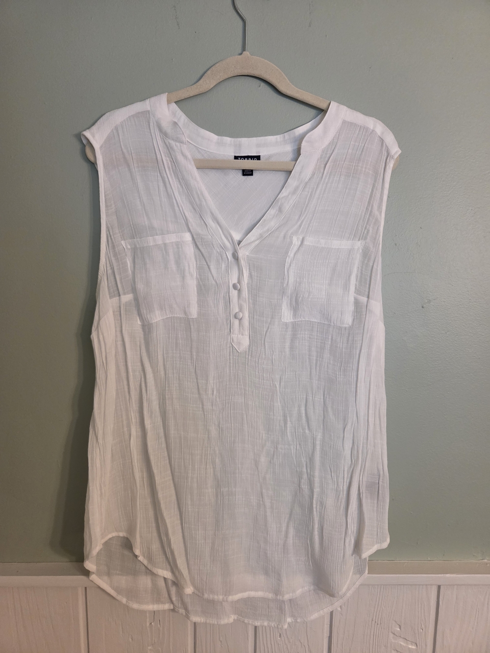 Torrid White Sleeveless Tunic